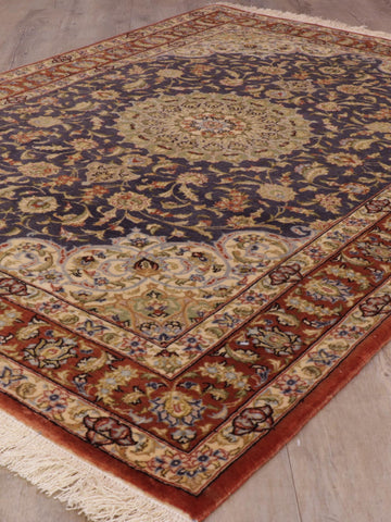 Handmade Oriental Qum wool and silk rug - 309276