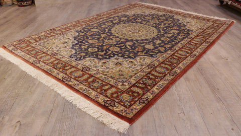 Handmade Oriental Qum wool and silk rug - 309276