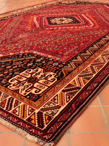 Handmade Persian Qashqai rug - 284369