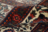 Handmade Persian Bakhtiar carpet - 306323