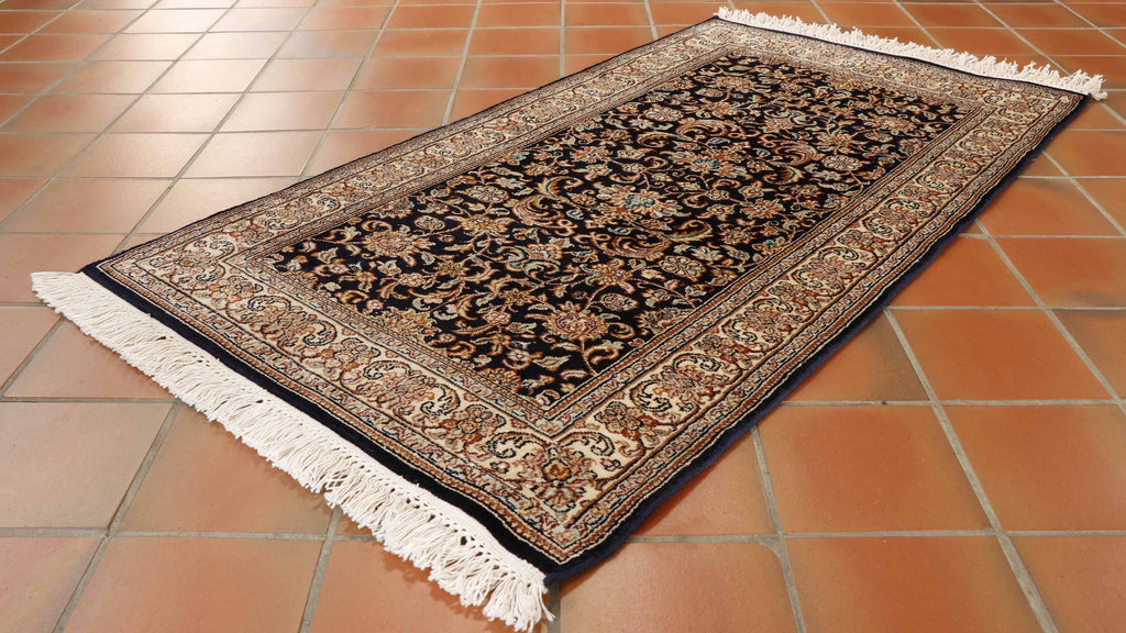 Handmade fine Kashmir silk rug - 306350