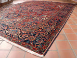 Fine handmade semi old Persian Heriz carpet - 307609